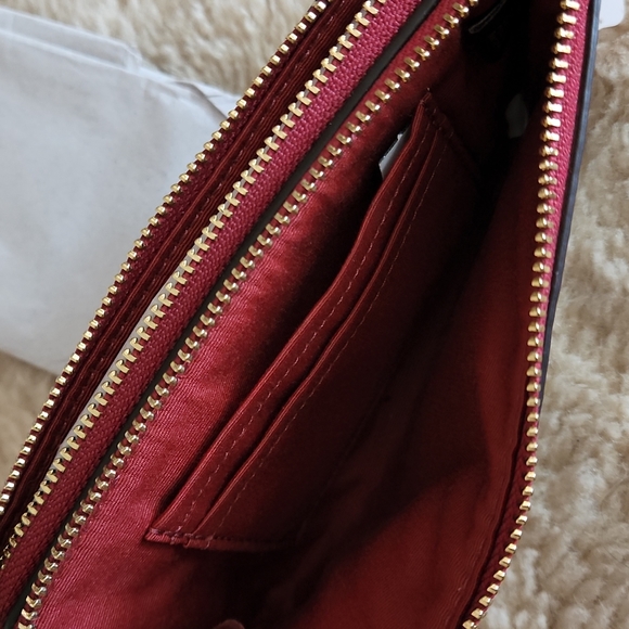 NWT Coach Double Corner Zip Brown/Ruby Signature Wristlet Bag ๐ - Picture 10 of 16